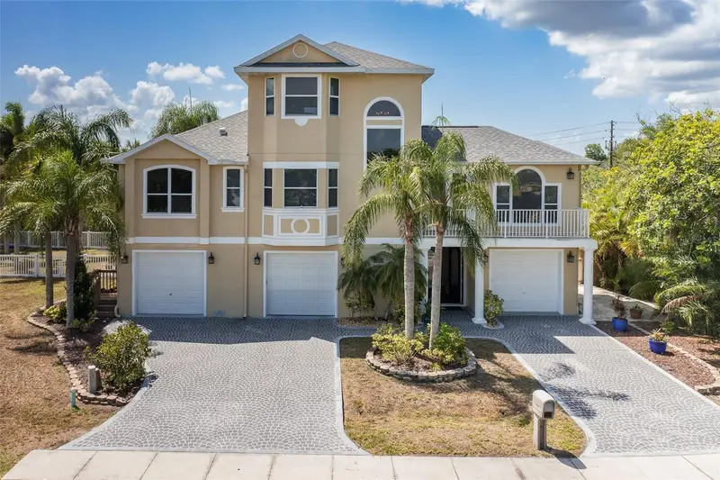 3020 Sheppards Crook Ct, FL