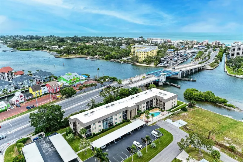 6470 Hollywood Blvd #307, FL