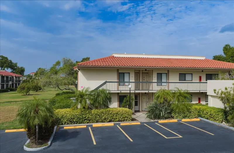 6219 Palma Del Mar Blvd S #102, FL