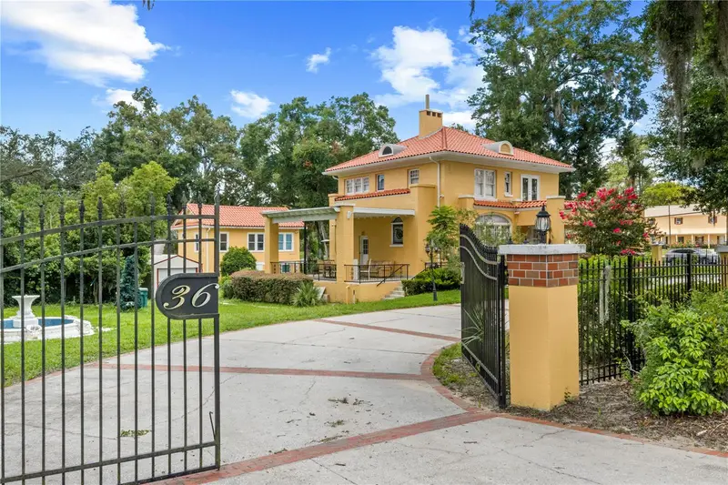3610 E Fort King St, FL