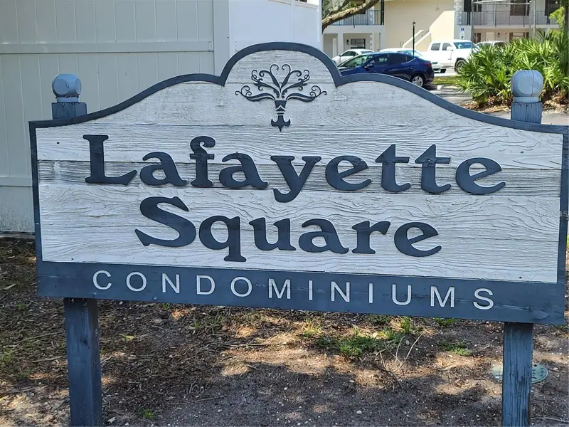 101 Lake Ave Ne #215, FL