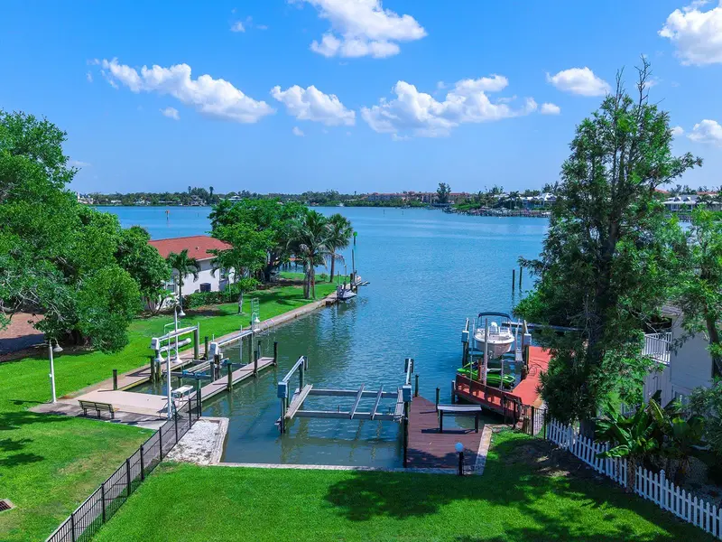 396 Bayshore Dr, FL