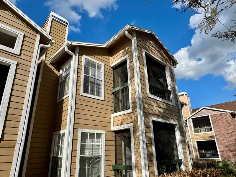 5533 Chrishire Way #F207, FL
