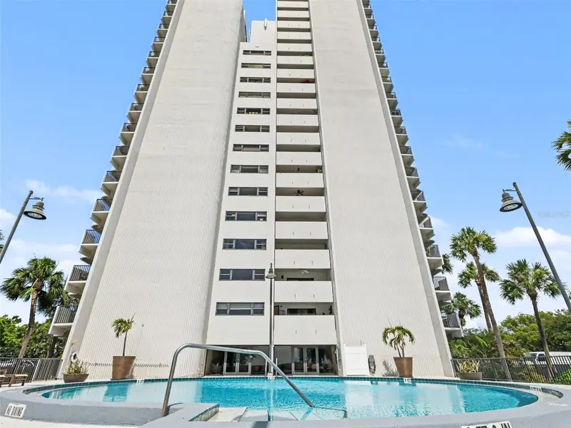 4141 Bayshore Blvd #202, FL