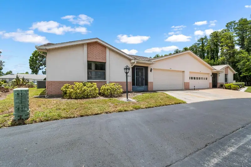 1760 Atrium Dr, FL