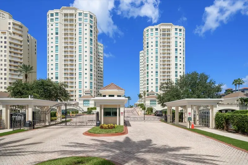 1170 Gulf Blvd #404, FL