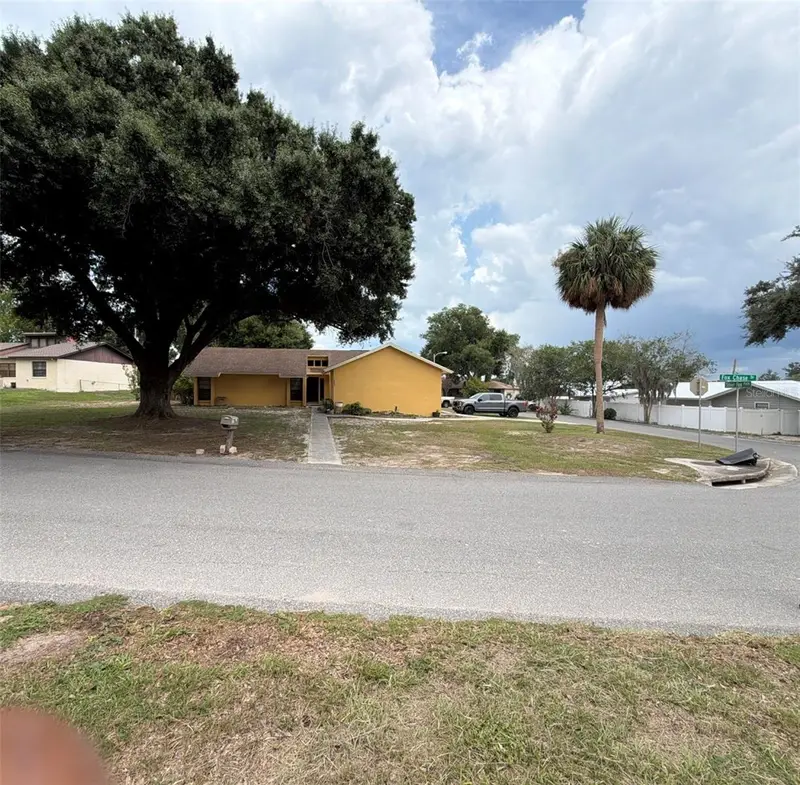 7023 Fox Chase Dr, FL