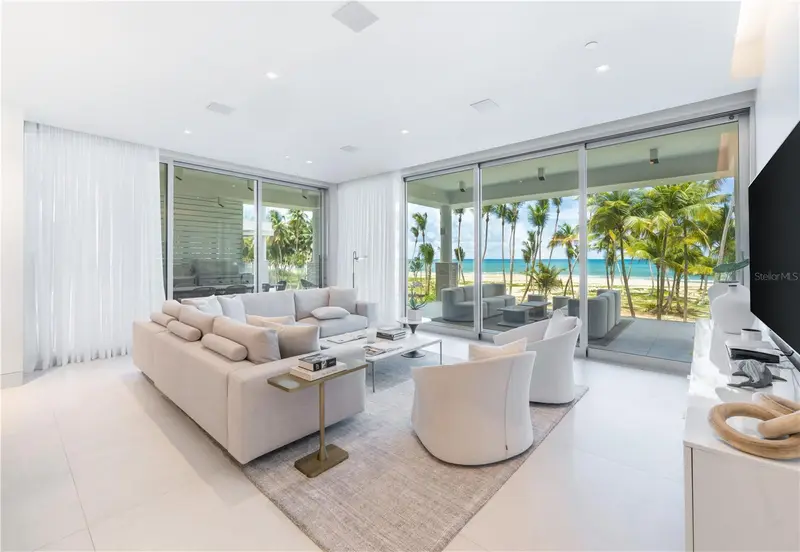 Ocean Drive Four Seasons Private Residences #6302, PR