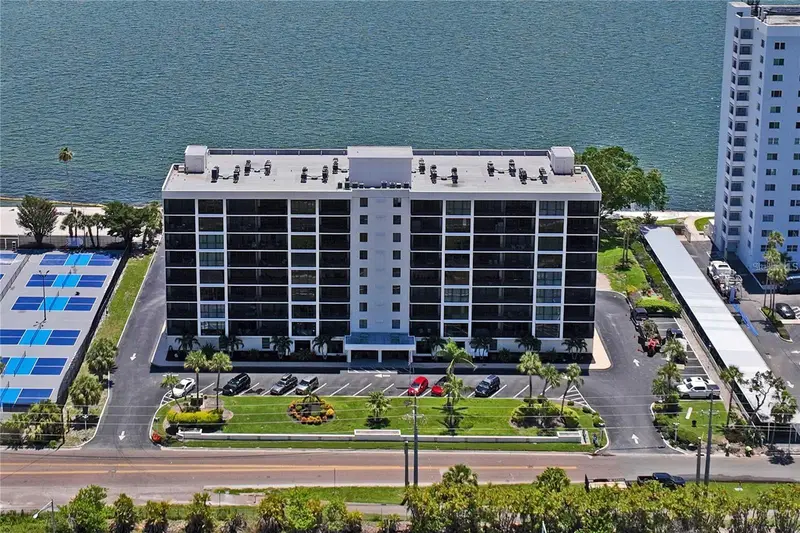 7100 S Sunshine Skyway Ln S #503, FL