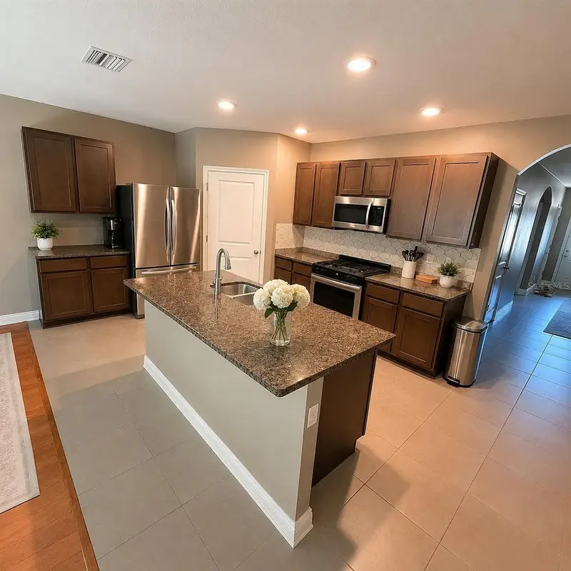8208 Harwich Port Ln, FL