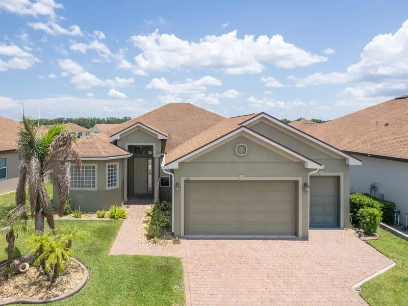 1061 Sawgrass Dr, FL