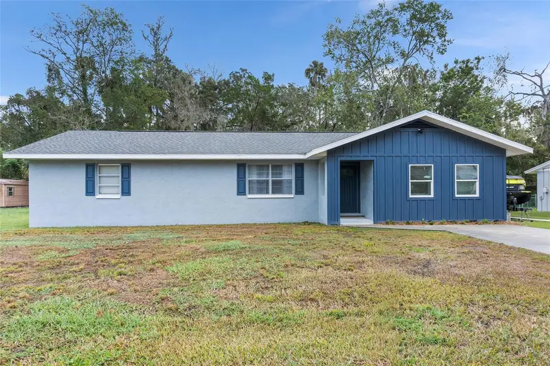 3761 N Hiawatha Ter, FL