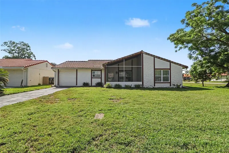 10157 Bluff Ct, FL