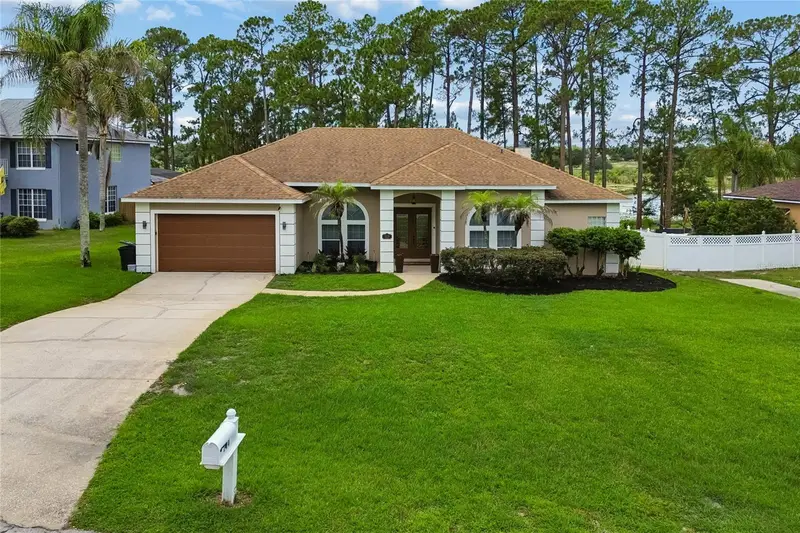114 Glen Abbey Ln, FL