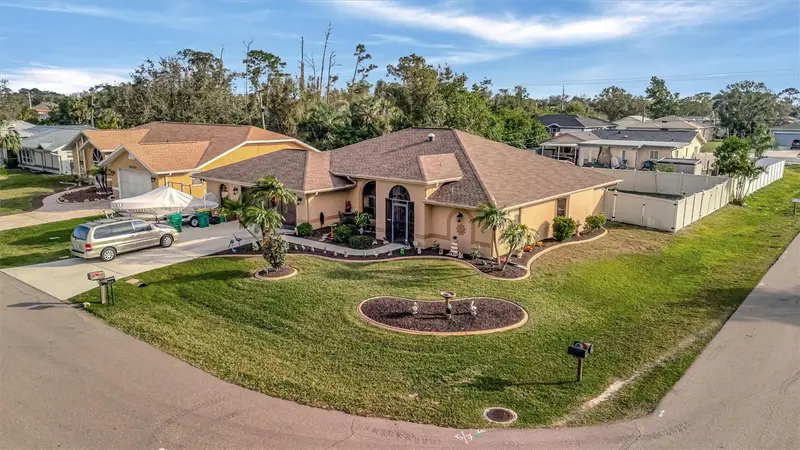 23039 Worth Ave, FL