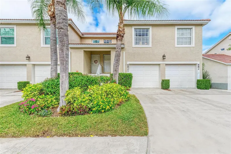 6821 Fairview Ter #6821, FL