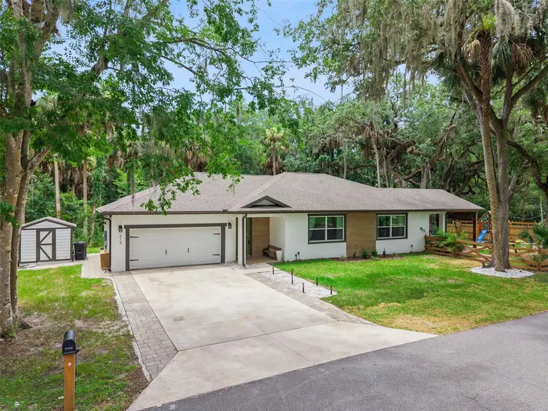 215 Sunrise Blvd, FL