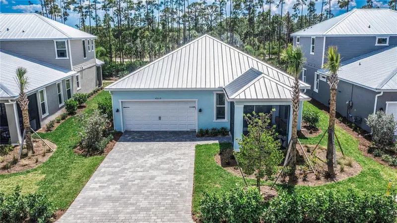 42219 Hammock Ln, FL