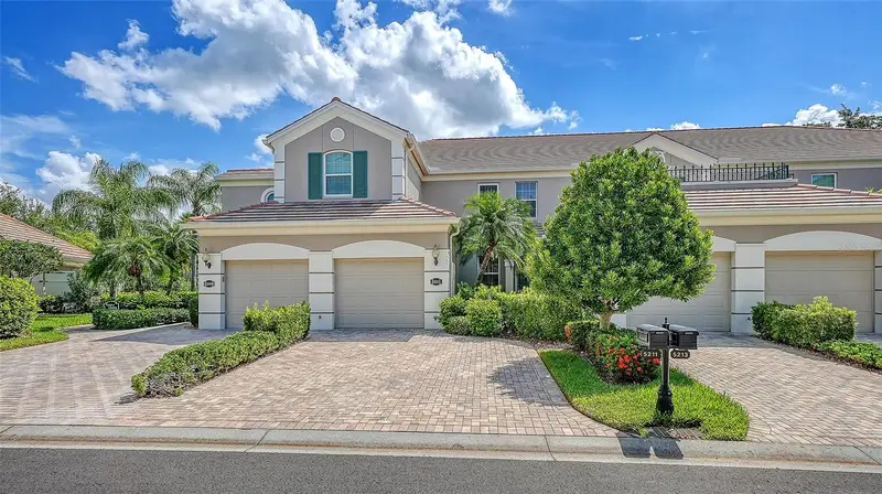5211 Parisienne Pl #101b27, FL