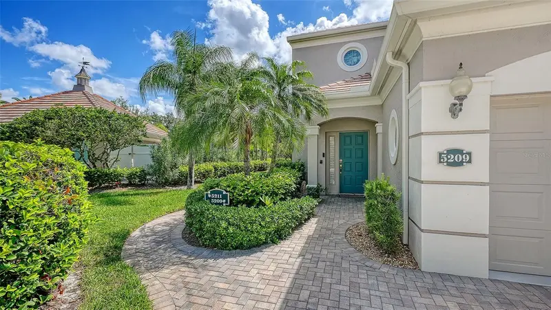 5211 Parisienne Pl #101b27, FL