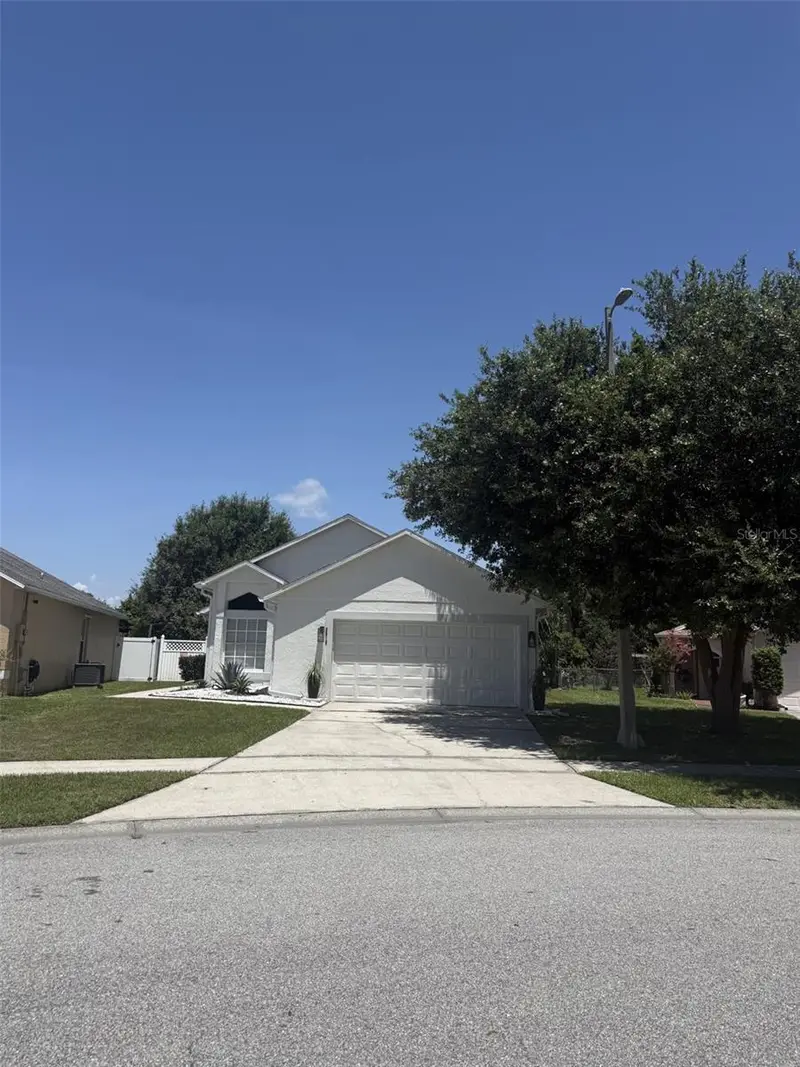 2916 Canoe Cir, FL