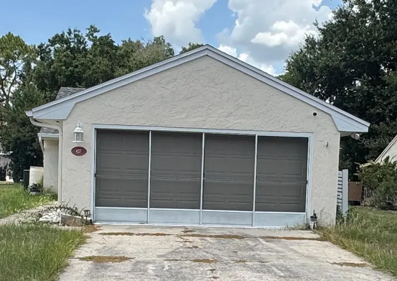 427 Greenfield Rd, FL