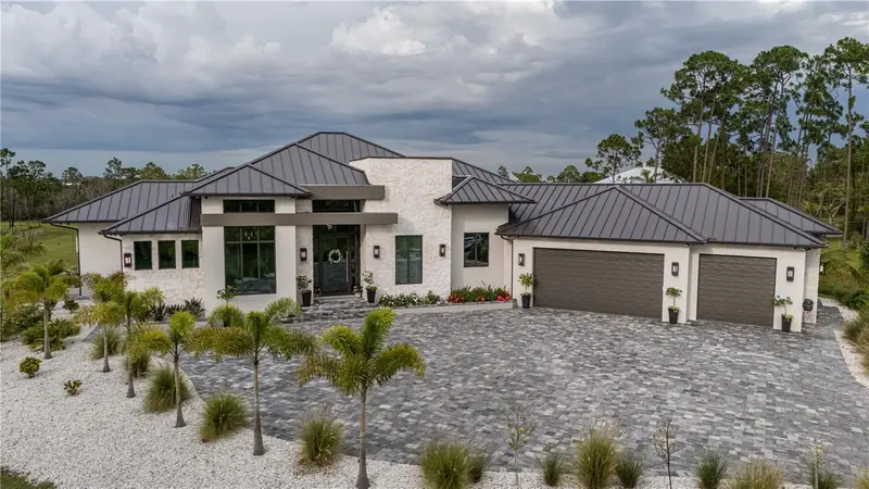 9240 Falcon Ct, FL