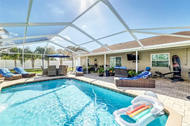 6507 Fox Tree Ln, FL