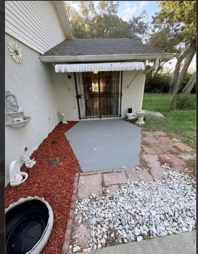93 Glass Ct, FL