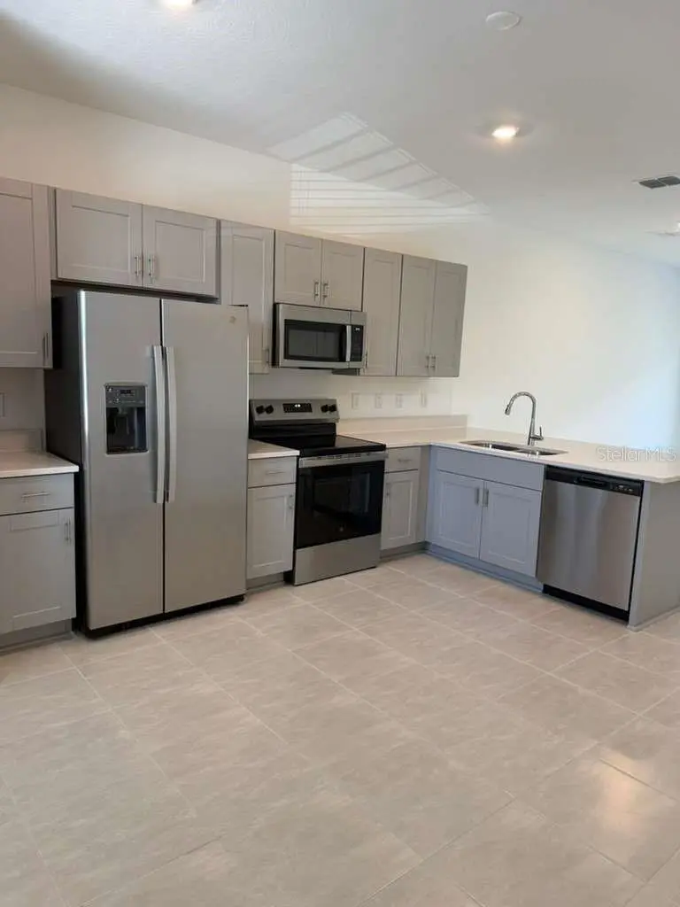 2848 Skyline Loop, FL