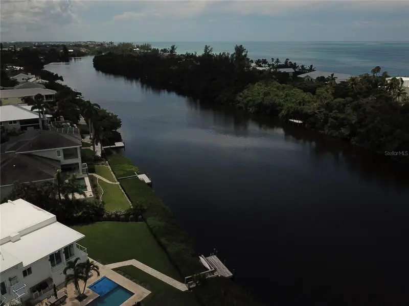 7820 Midnight Pass, FL