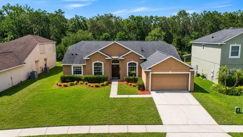 5703 Autumn Chase Cir, FL