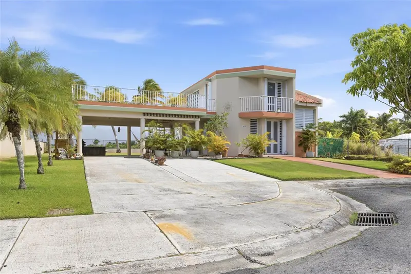 610 Calle Vistamar, PR