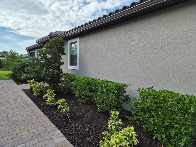 10057 Morning Mist Ln, FL