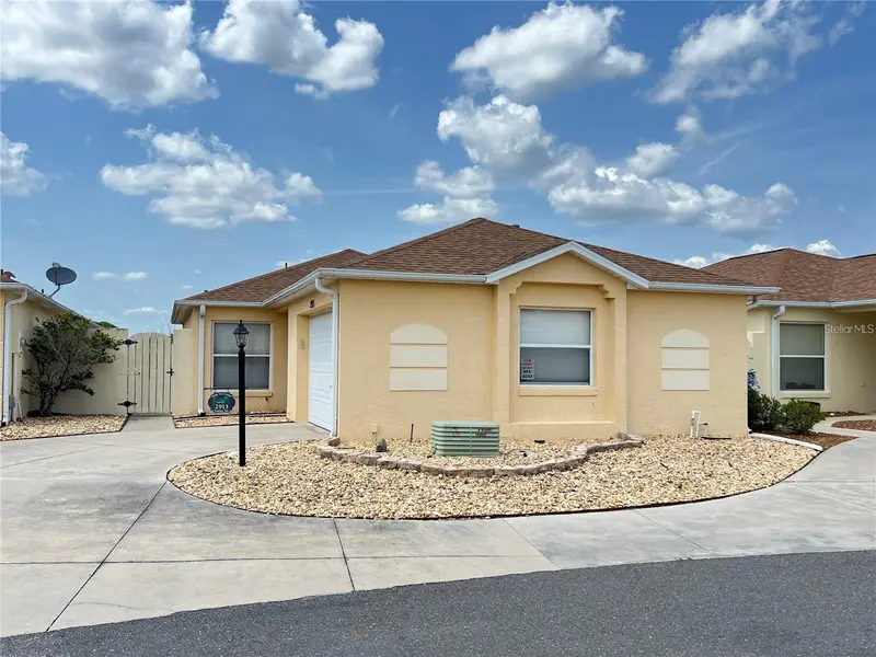 2913 Panchos Way, FL