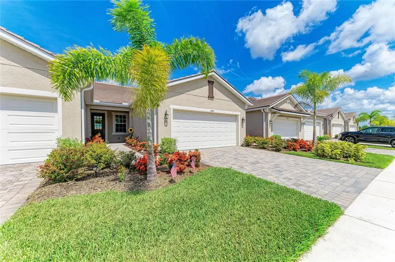 17827 Stillness Ct, FL