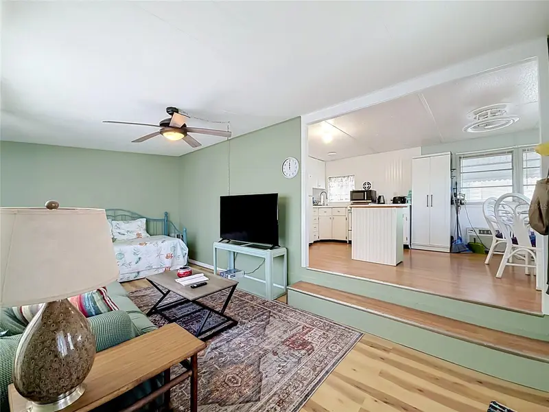 12674 Seminole Blvd #M2, FL