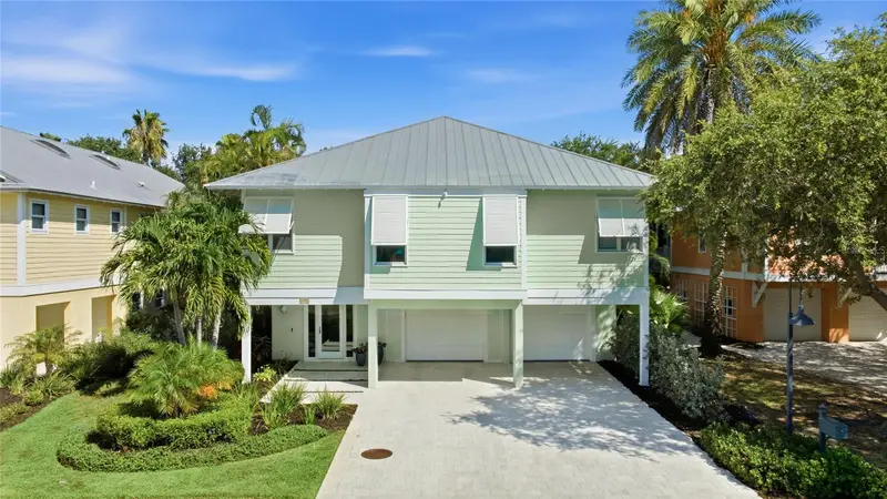 392 Firehouse Ln, FL