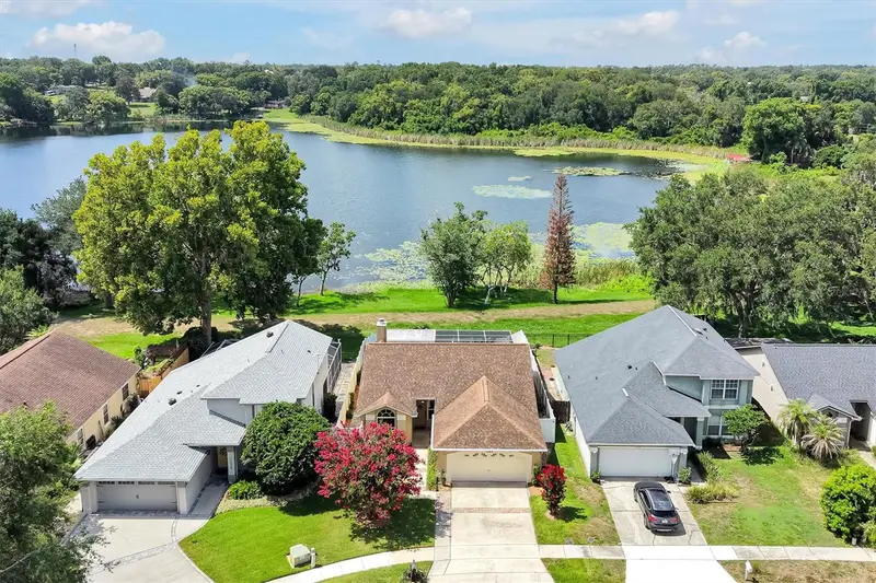 1224 Lake Blue Cir, FL