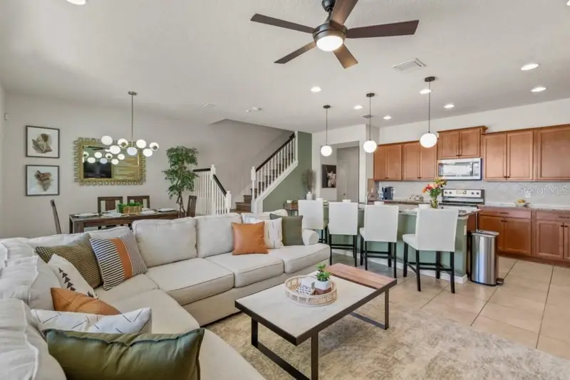 8838 Geneve Ct, FL