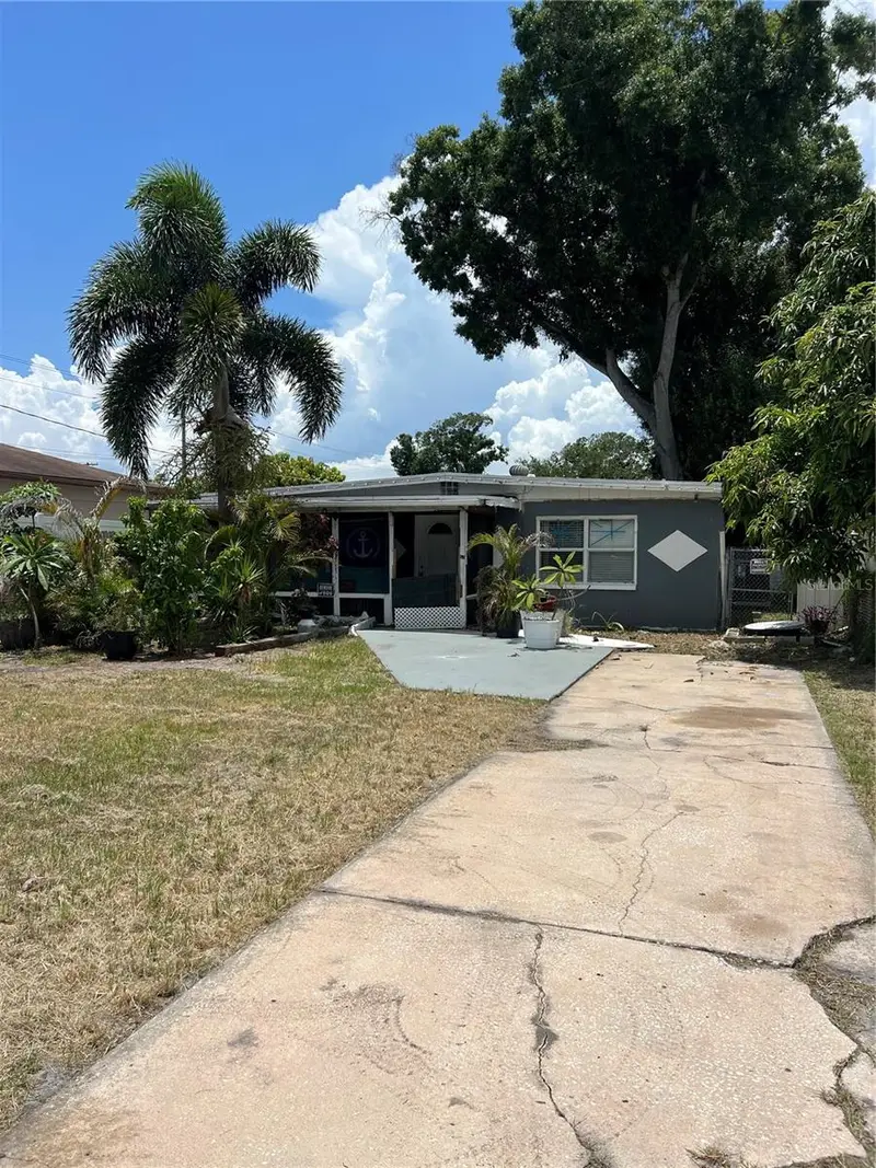 5808 N Lois Ave, FL