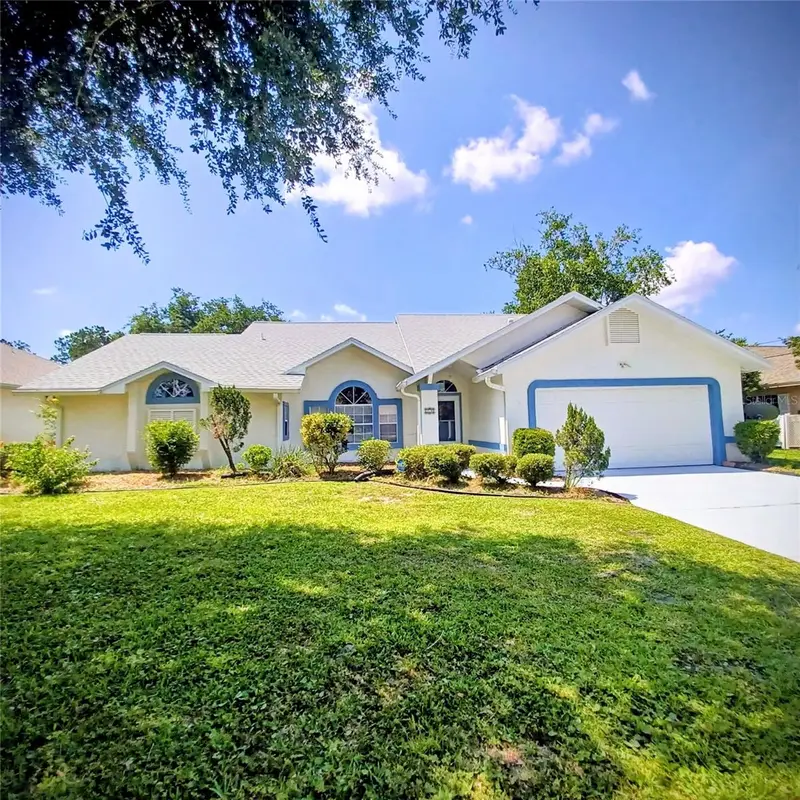 18 Westcliffe Ln, FL