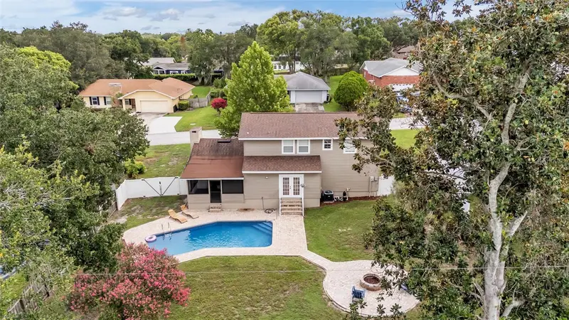 1905 Suzanne Ln, FL