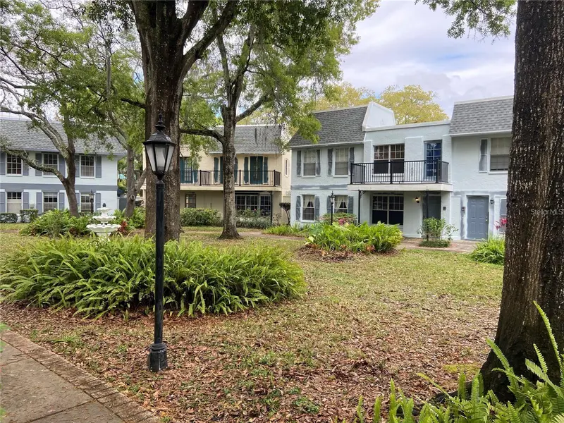 14405 Burgundy Sq, FL
