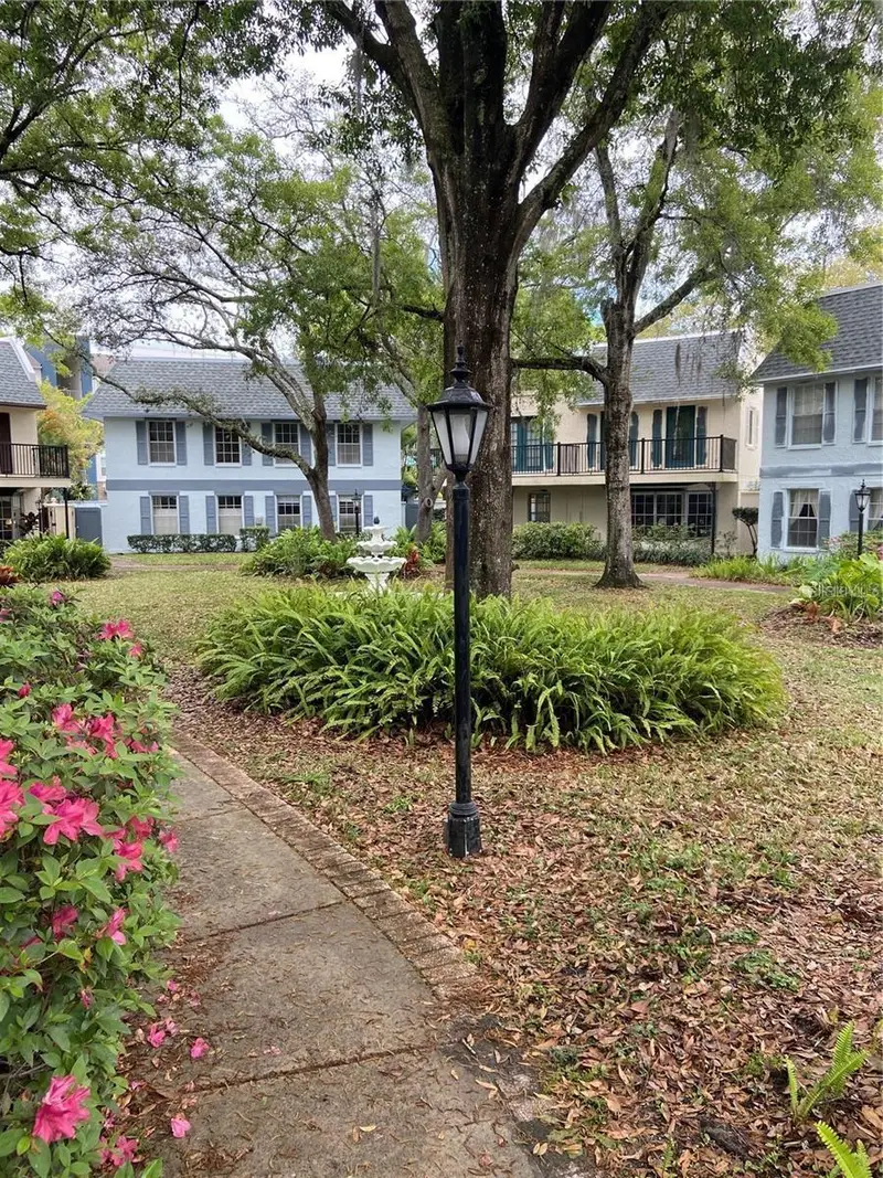 14405 Burgundy Sq, FL