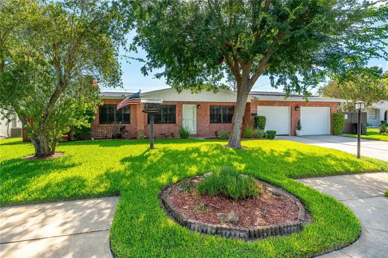 2143 Evergreen Ter, FL