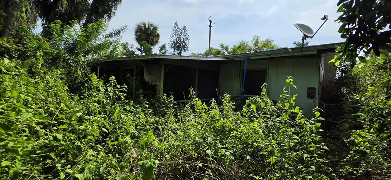 186 Crescent Lake Dr, FL