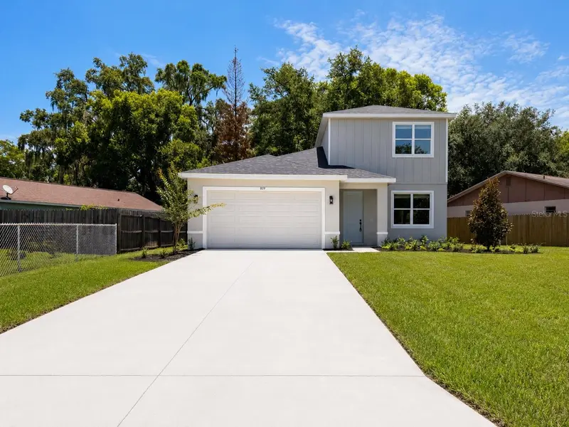 807 Santa Barbara Dr, FL
