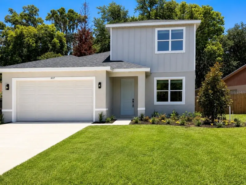 807 Santa Barbara Dr, FL