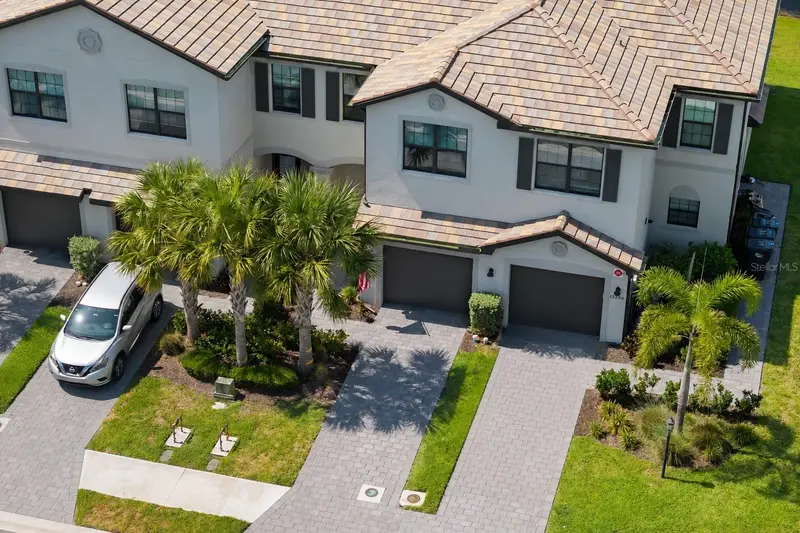 15210 Sunny Day Dr, FL